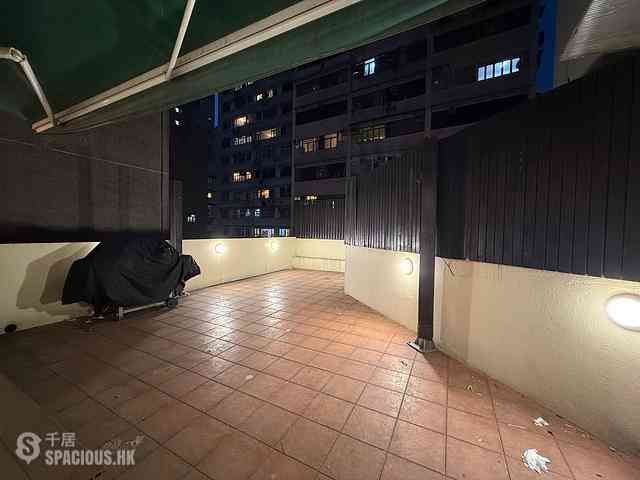 Mid Levels Central - On Fung Building 01