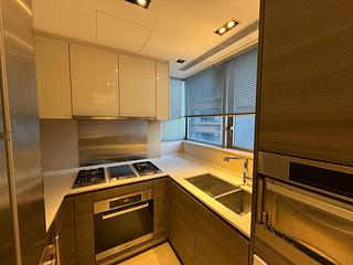 Sai Ying Pun - The Summa Block 1 03