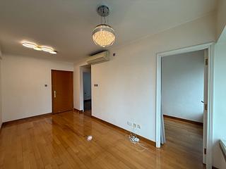 Sheung Wan - Queen's Terrace Block 2 06