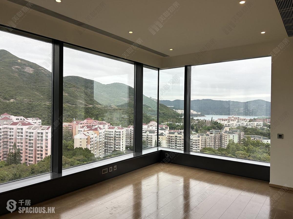 Chung Hom Kok - City Icon Block 1 01