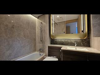 Wong Chuk Hang - The Southside Phase 2 La Marina Tower 2A 10