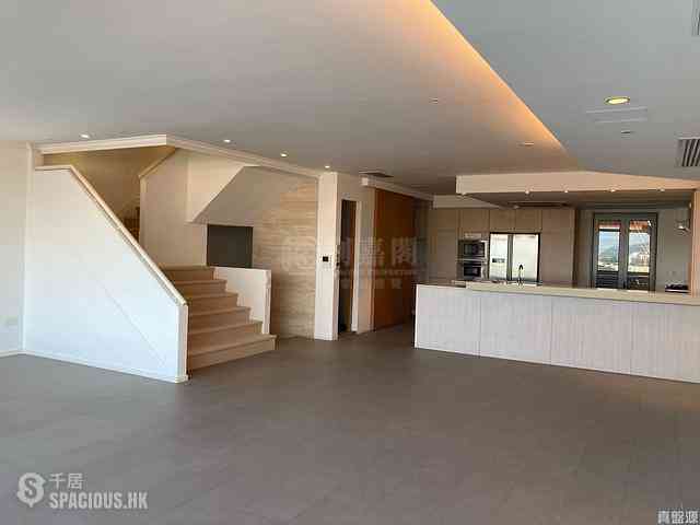 Chung Hom Kok - Pinewaver Villas 01