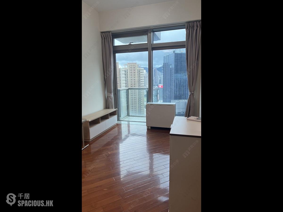 Wan Chai - The Avenue 01