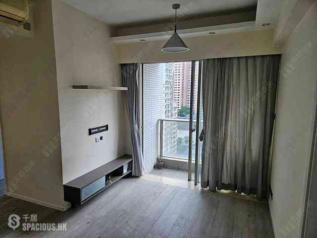 Sai Ying Pun - Island Crest Block 1 01
