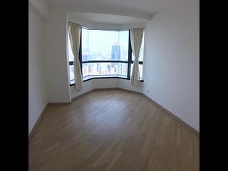 Mid Levels West - 80 Robinson Road 04