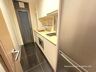 Tai Hang - Warrenwoods 04