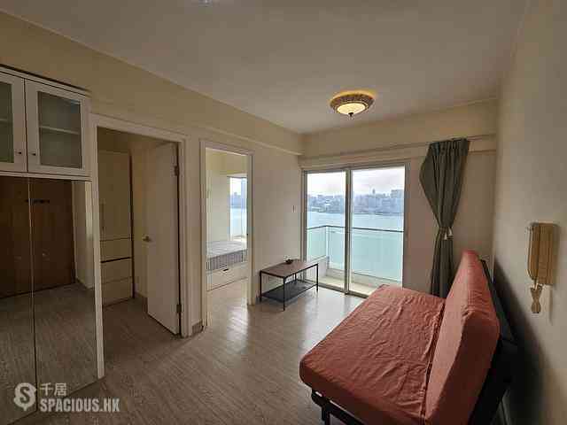 North Point - The Harbourside 02