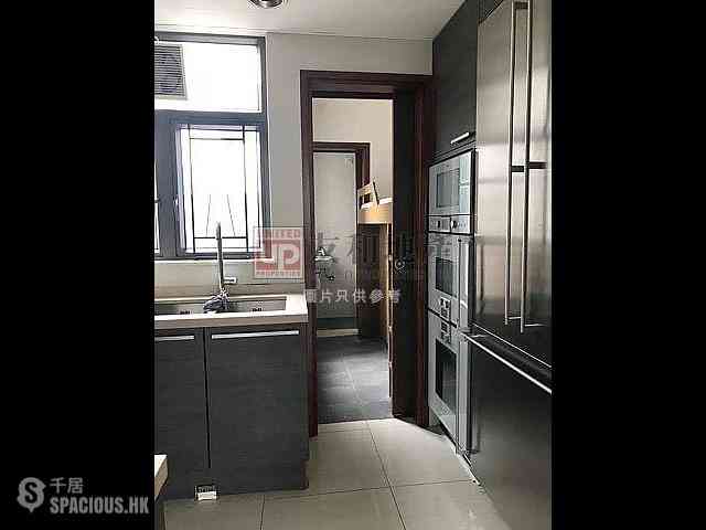 Kowloon Tong - The Ultimate 04