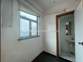 Mid Levels West - 80 Robinson Road 12