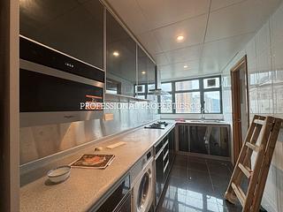Mid Levels West - 80 Robinson Road 11