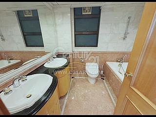 Mid Levels Central - Fairlane Tower 07