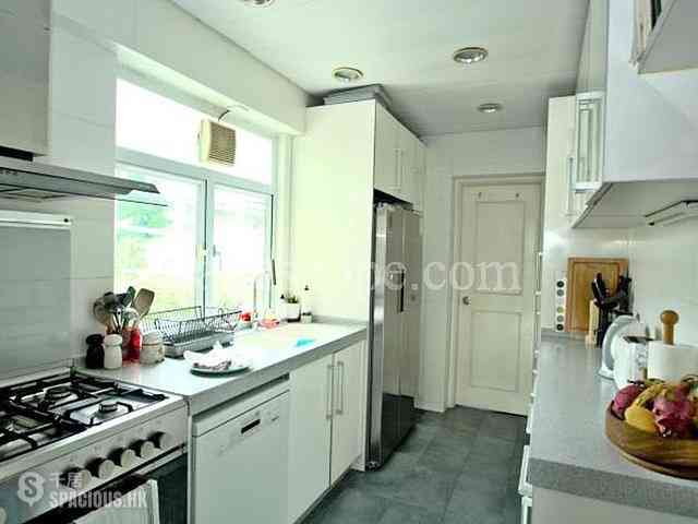 Pok Fu Lam - Scenic Villas 06