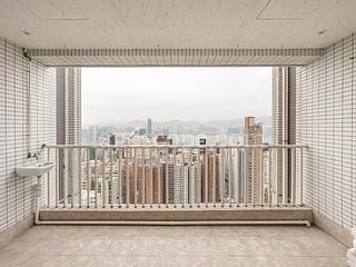 Braemar Hill - Sky Scraper 03