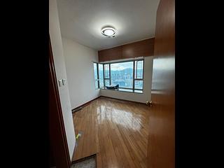 West Kowloon - Sorrento Phase 1 Block 5 04