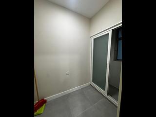West Kowloon - Sorrento Phase 1 Block 5 10