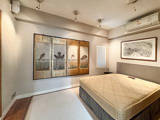 Mid Levels Central - Ying Fai Court 08