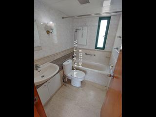 Kennedy Town - University Heights 20