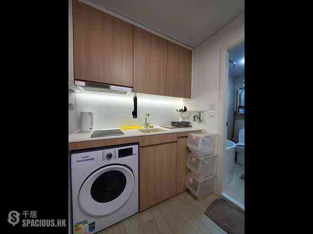 Wan Chai - Wai Tak Building 01