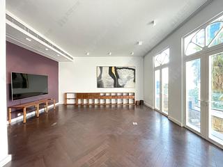 The Peak - Strawberry Hill 02
