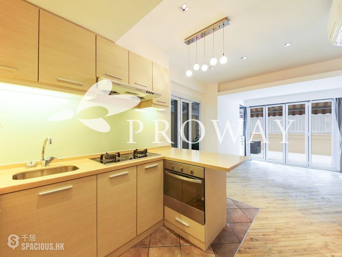 Soho - Sunrise House 01
