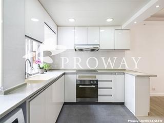 Mid Levels Central - Merry Court 10