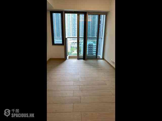 Tung Chung - Century Link Phase 1 Tower 5A 01