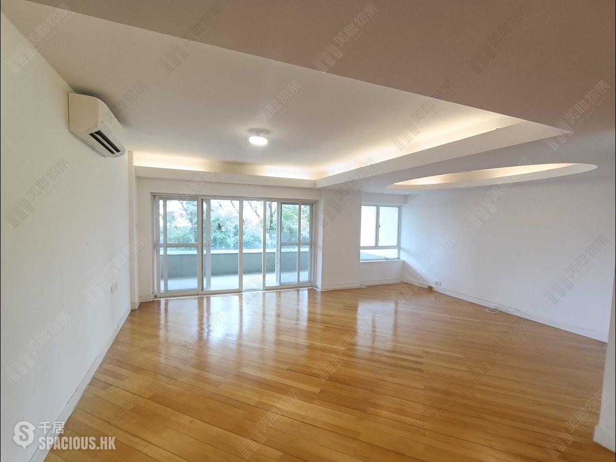 Mid Levels Central - Pine Court 01