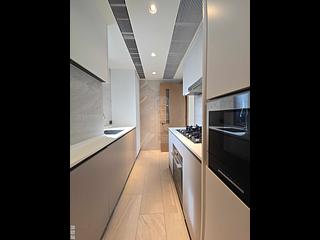 Chung Hom Kok - City Icon Block 1 04