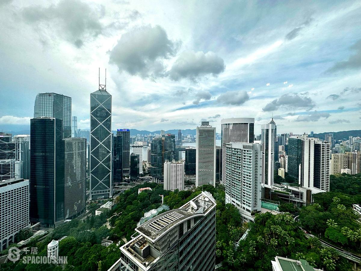 Mid Levels Central - Birchwood Place 01