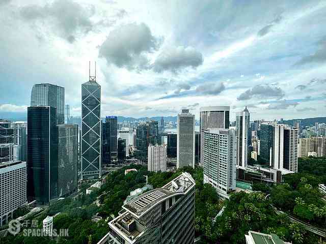 Mid Levels Central - Birchwood Place 01