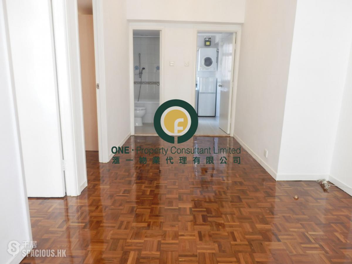 Mid Levels Central - Maxluck Court 01