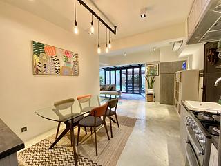 Kennedy Town - New Fortune House Block B 02