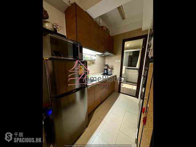 Sai Ying Pun - 99C, High Street 05