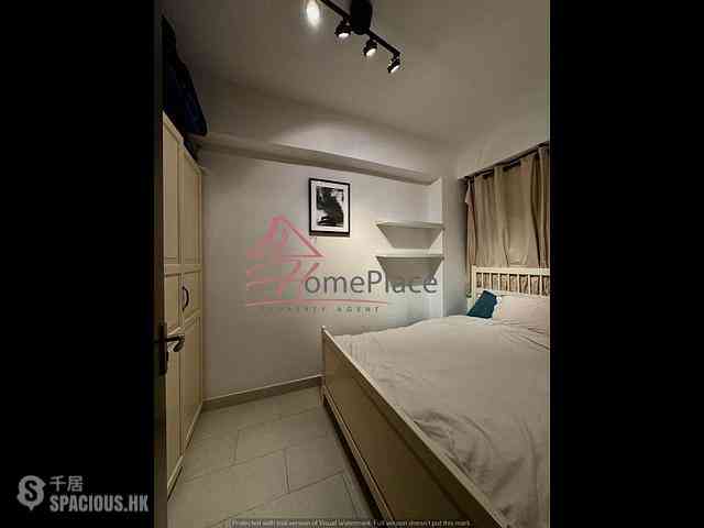 Sai Ying Pun - 99C, High Street 06