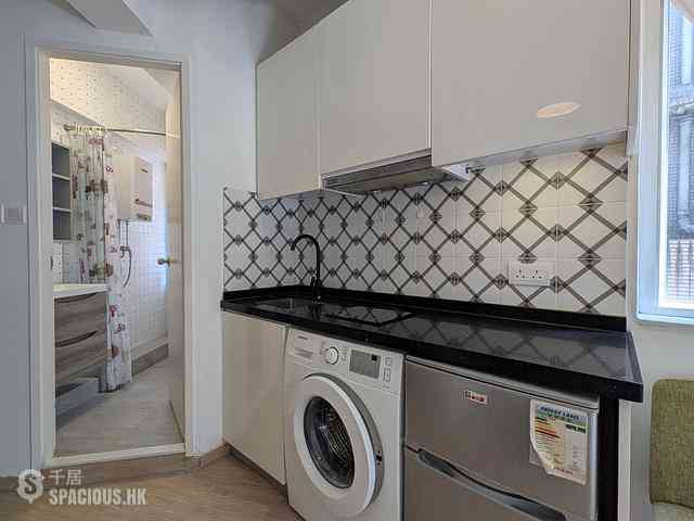 Sheung Wan - 242-244A, Queen's Road Central 02
