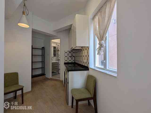 Sheung Wan - 242-244A, Queen's Road Central 03
