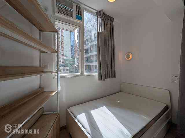 Sheung Wan - 242-244A, Queen's Road Central 09