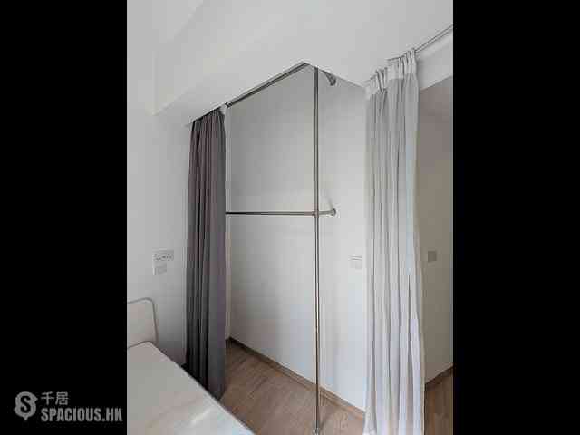 Sheung Wan - 242-244A, Queen's Road Central 12