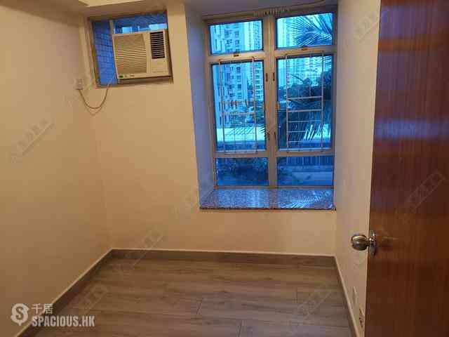 Tseung Kwan O - Well On Garden Block 4 02