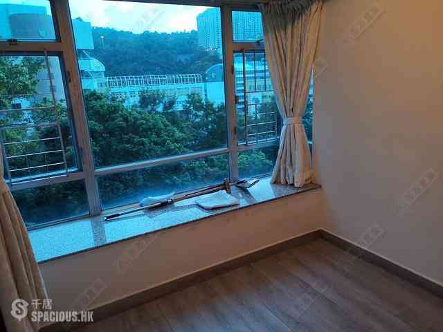 Tseung Kwan O - Well On Garden Block 4 04