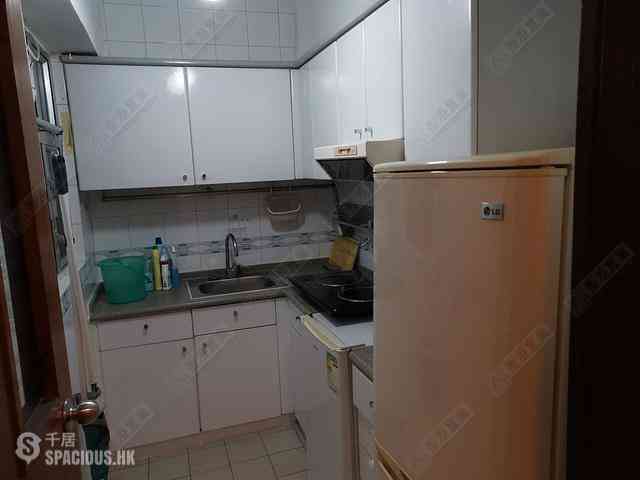 Tseung Kwan O - Well On Garden Block 4 06