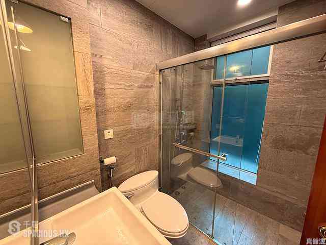 Mid Levels Central - Regence Royale Tower 1 07
