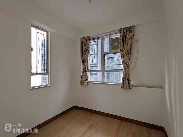 North Point - Fung Cheong Building 06