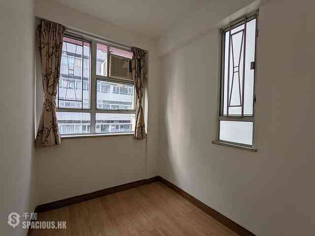 North Point - Fung Cheong Building 08