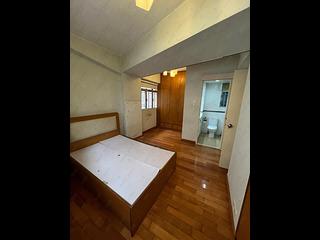 Sai Ying Pun - Sun Luen Building 08