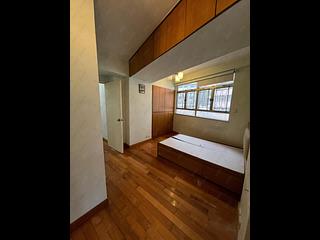 Sai Ying Pun - Sun Luen Building 09