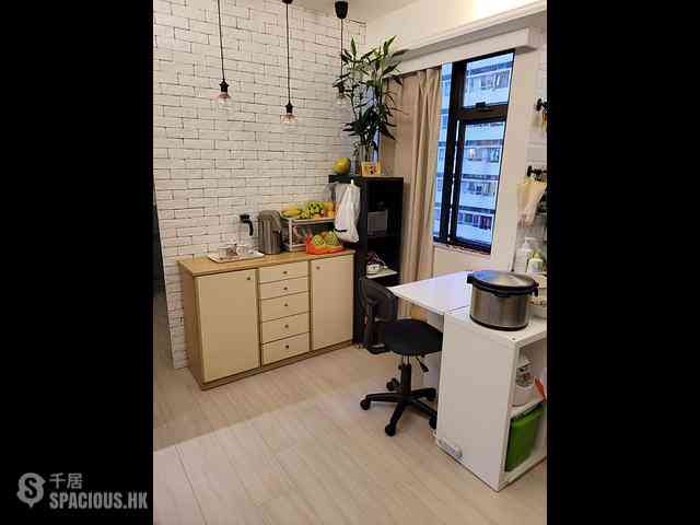 North Point - Fung Cheong Building 12