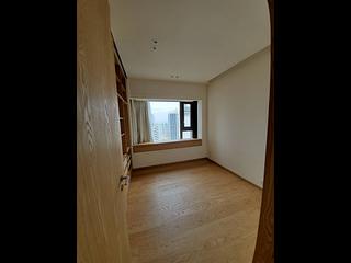 Mid Levels Central - Tavistock II 04