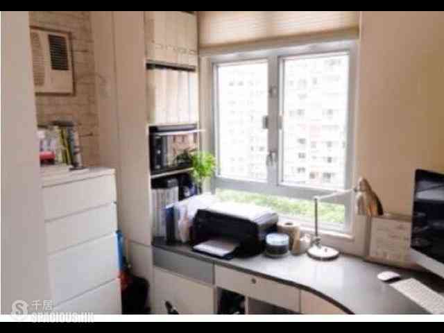 Sai Ying Pun - Yuk Ming Towers Block 2 03