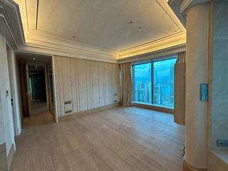 Mid Levels Central - Regence Royale Tower 1 05